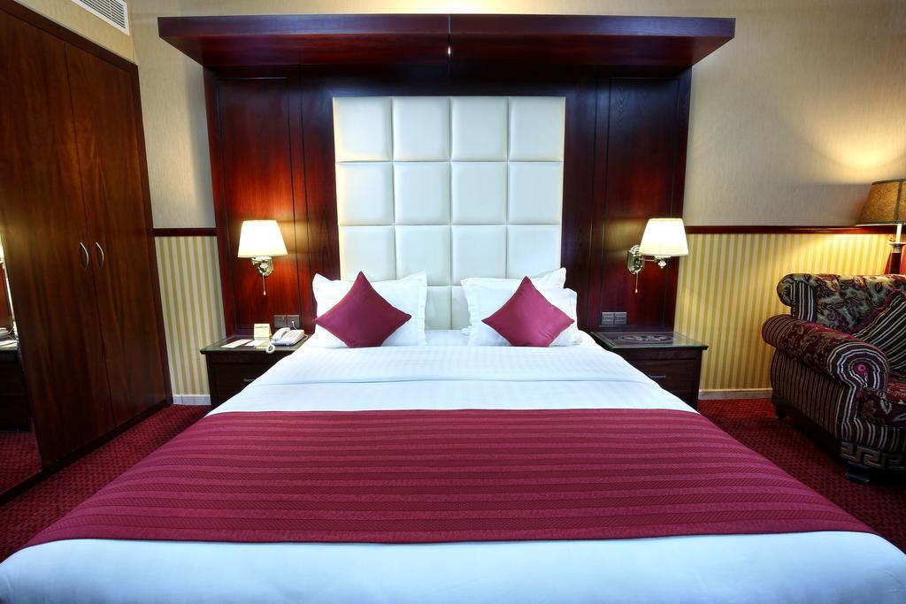Benta Grand Hotel Llc Dubaï Extérieur photo