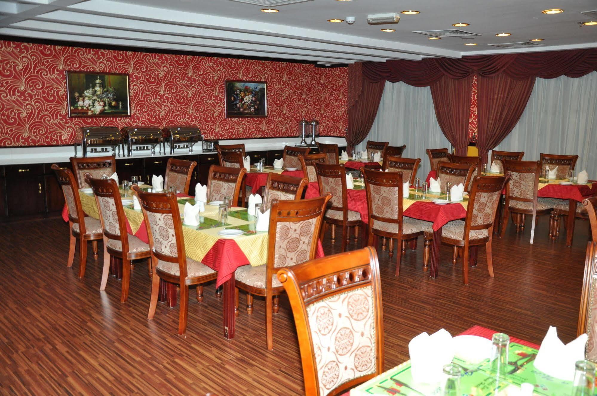 Benta Grand Hotel Llc Dubaï Extérieur photo