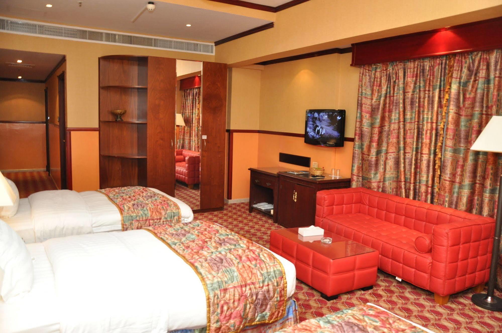 Benta Grand Hotel Llc Dubaï Extérieur photo