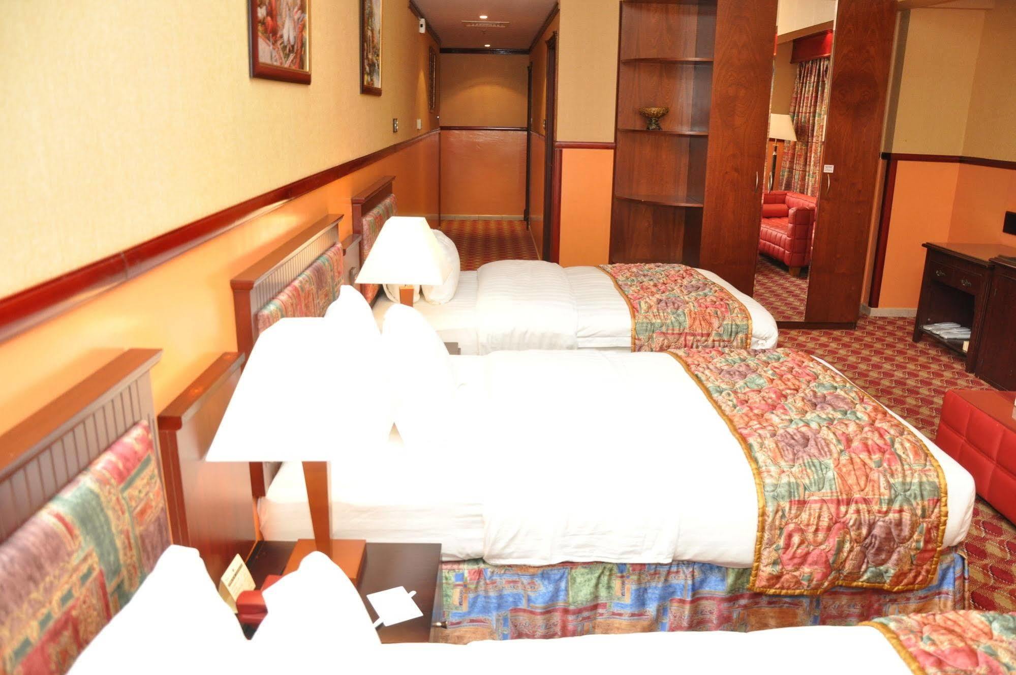 Benta Grand Hotel Llc Dubaï Extérieur photo