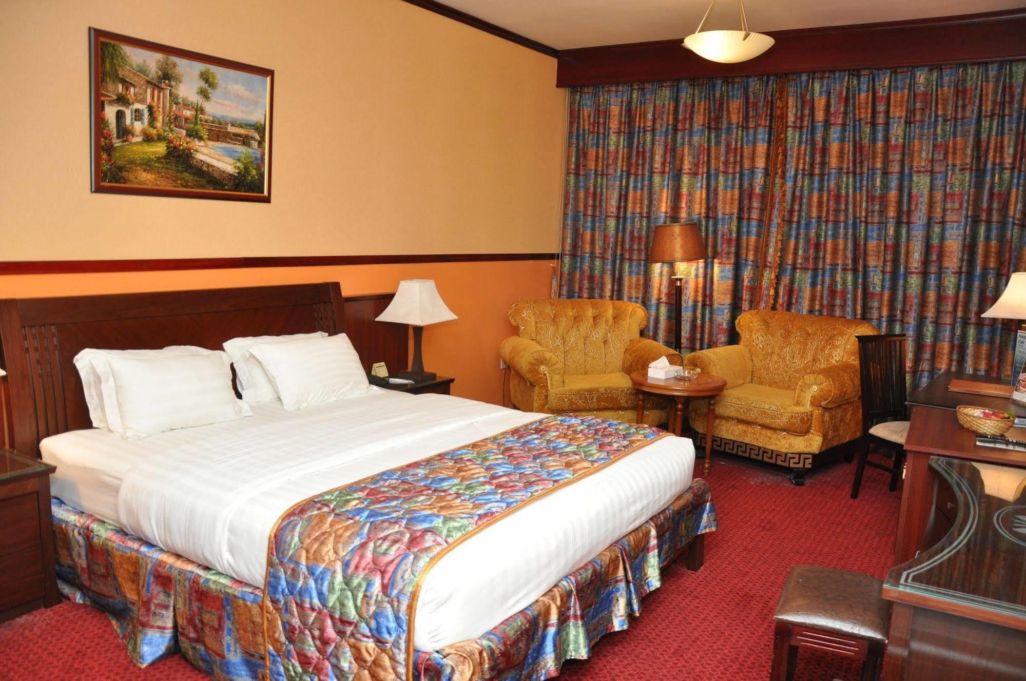 Benta Grand Hotel Llc Dubaï Extérieur photo